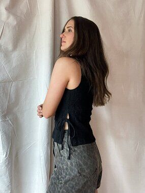 Side Tie Sleeveless Top